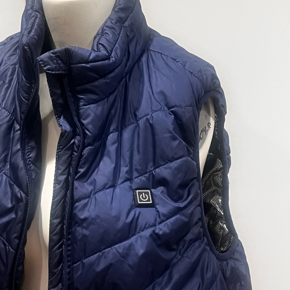 Puffer Vest w/ built in interior insulation and phone charger